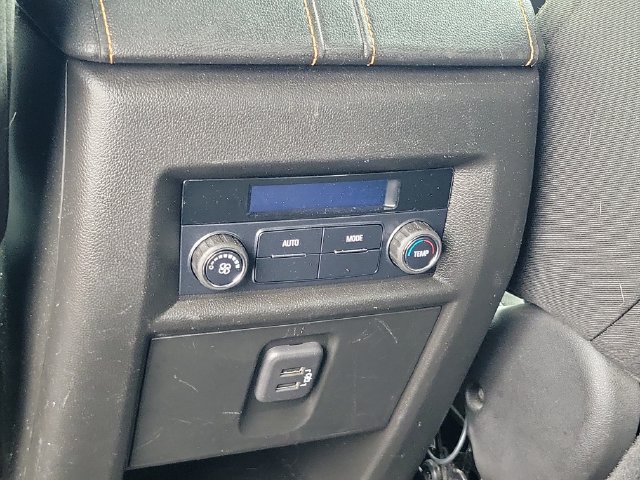 Used 2019 Chevrolet Traverse LT FWD image 26