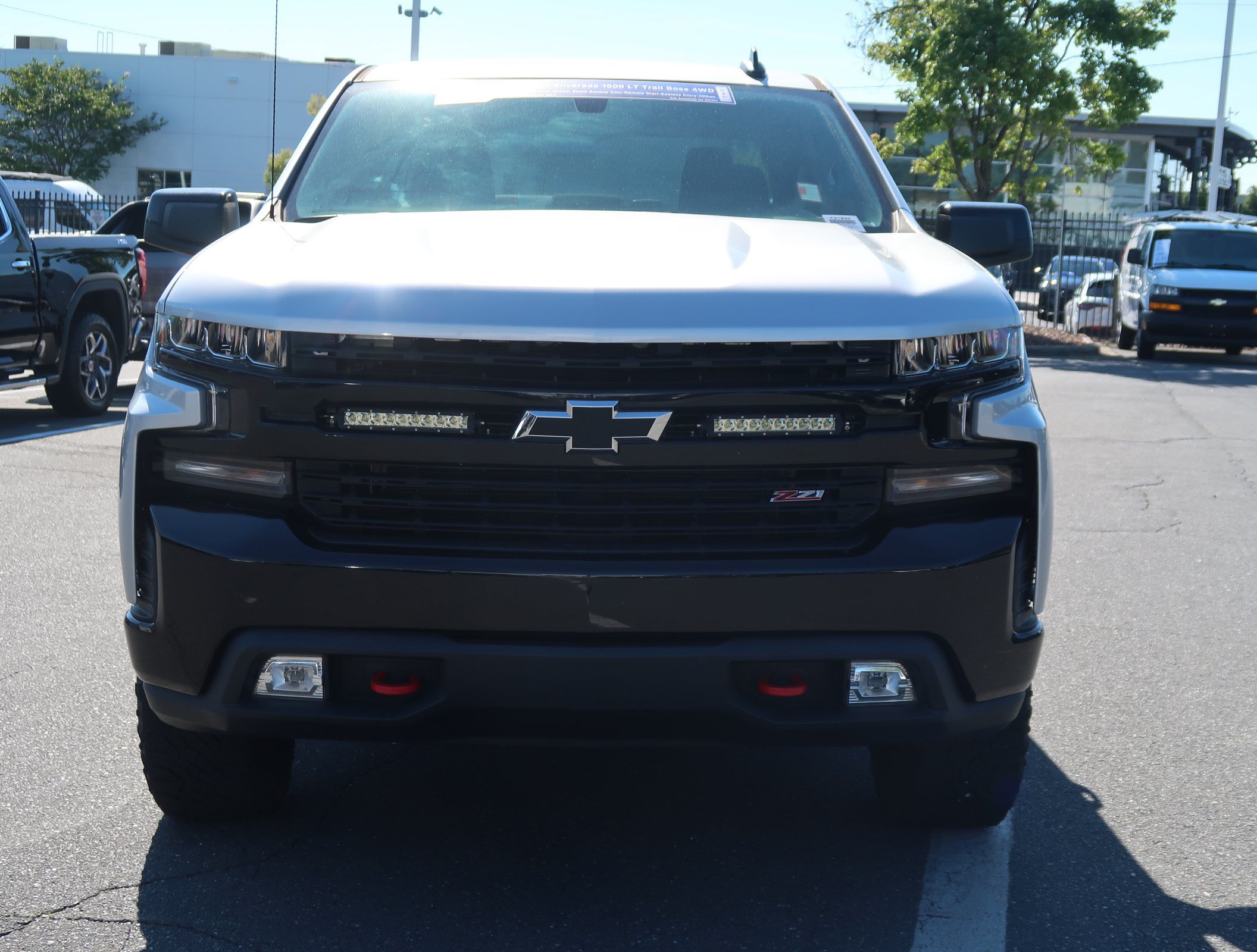 Used 2020 Chevrolet Silverado 1500 LT Trail Boss AWD/4WD image 3