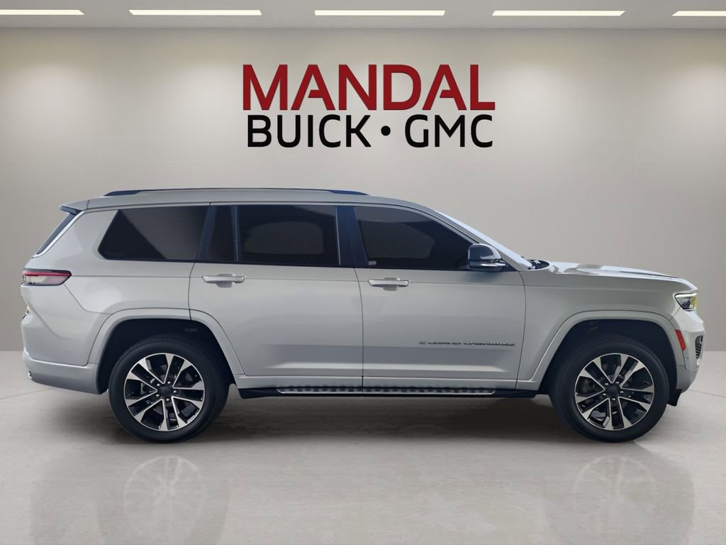 Used 2023 Jeep Grand Cherokee L Overland w/ Rear Seat Video Group I AWD/4WD image 5