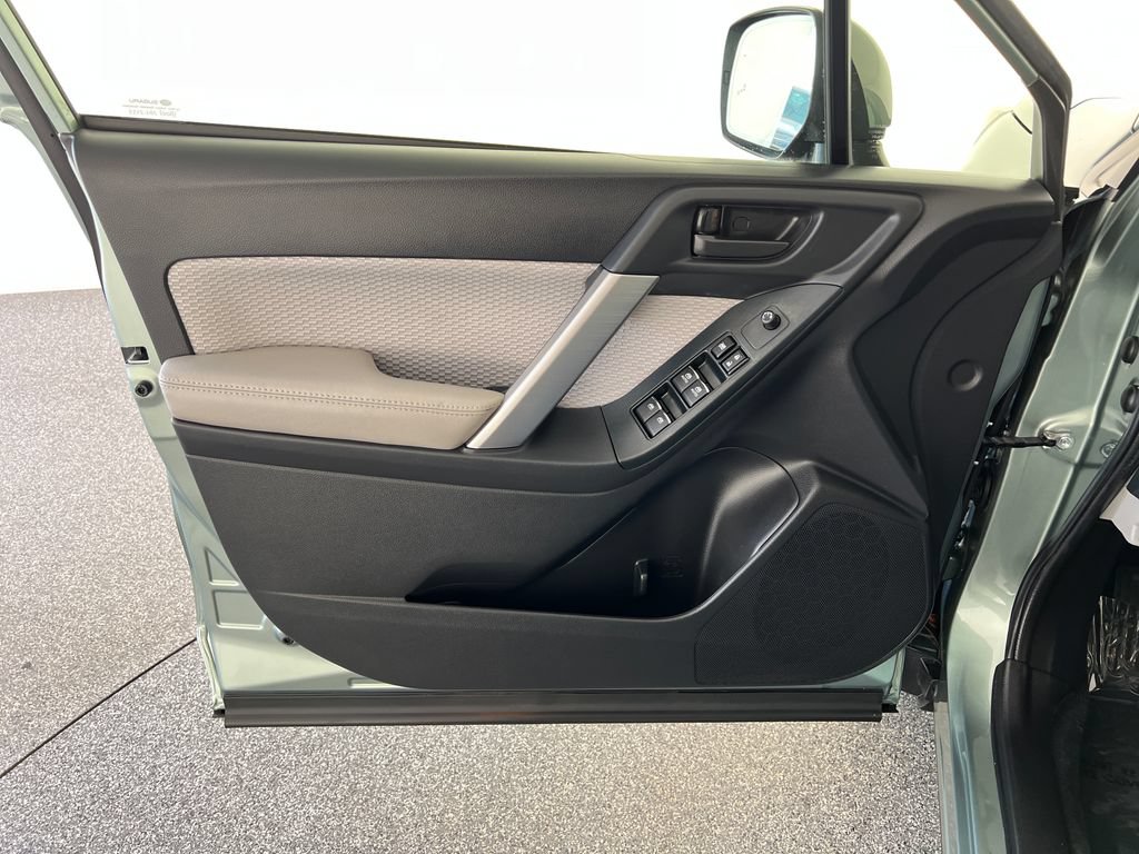 Used 2018 Subaru Forester 2.5i Premium AWD/4WD image 12