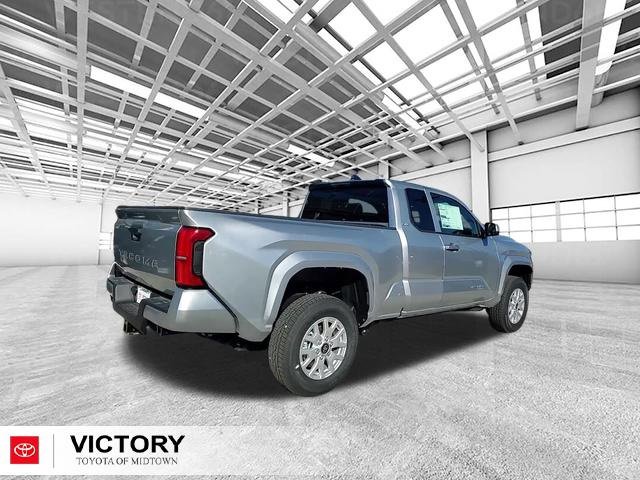 Used 2025 Toyota Tacoma SR5 image 3
