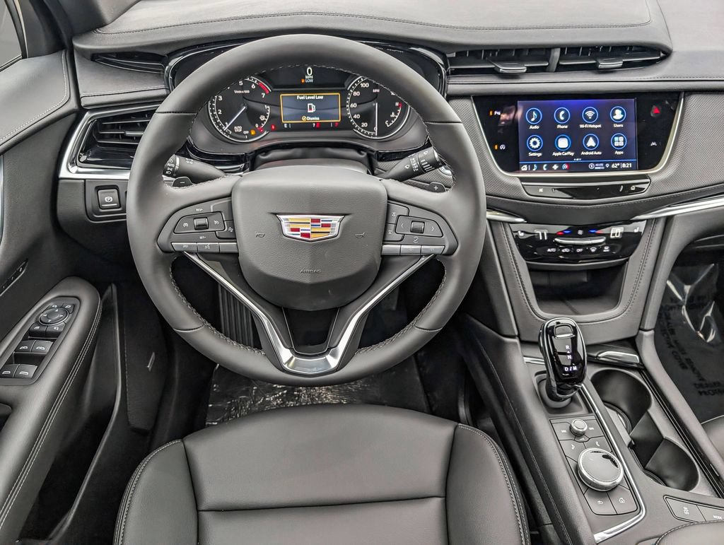 New 2025 Cadillac XT6 Luxury FWD image 18
