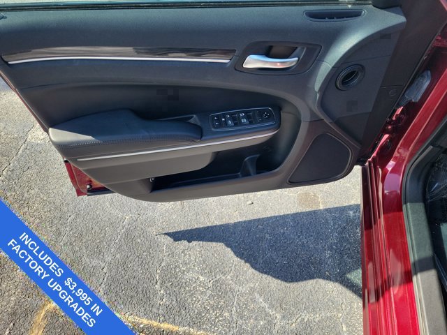 Used 2021 Chrysler 300 Touring L RWD image 23