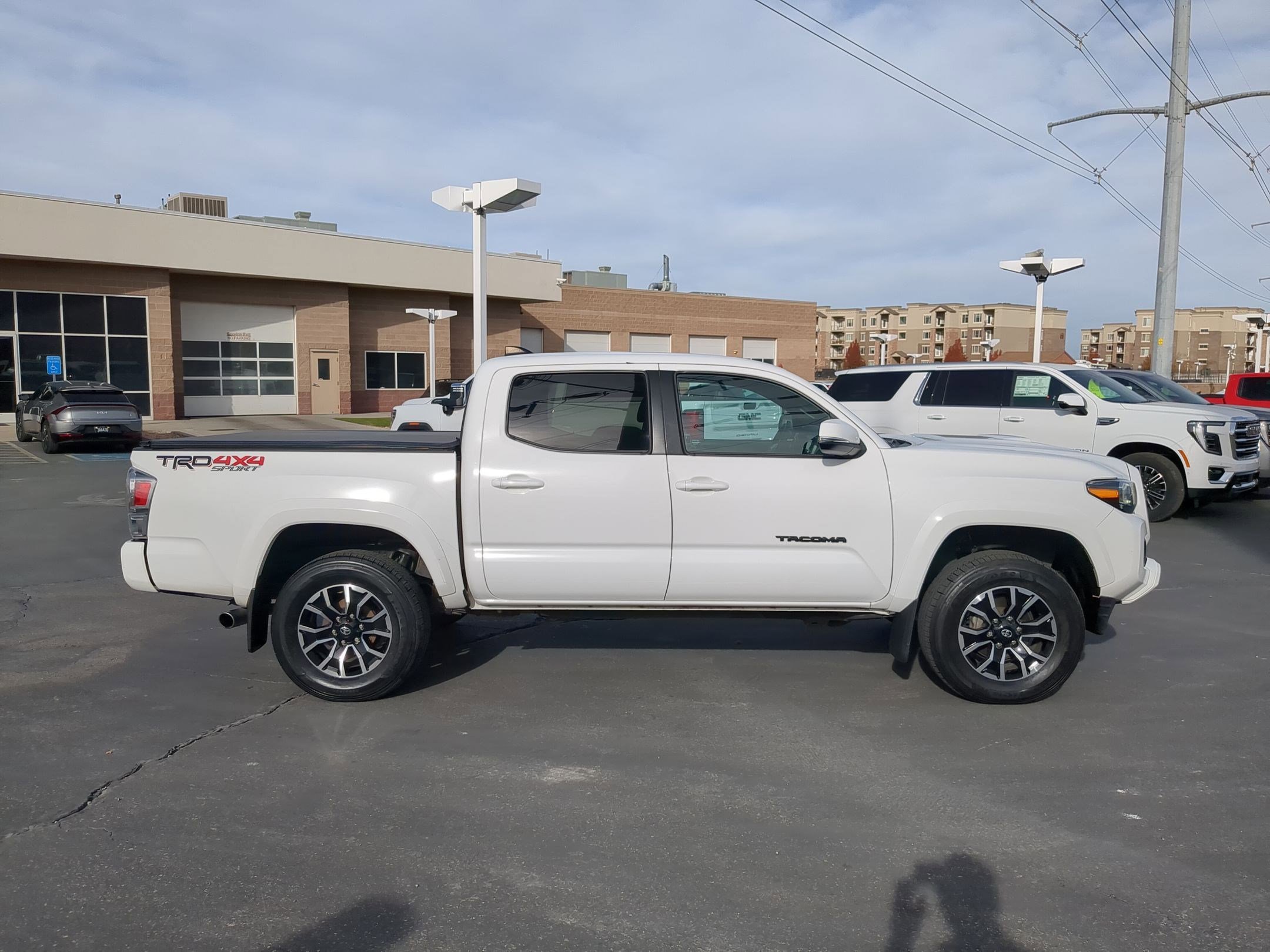 Used 2022 Toyota Tacoma TRD Sport image 7
