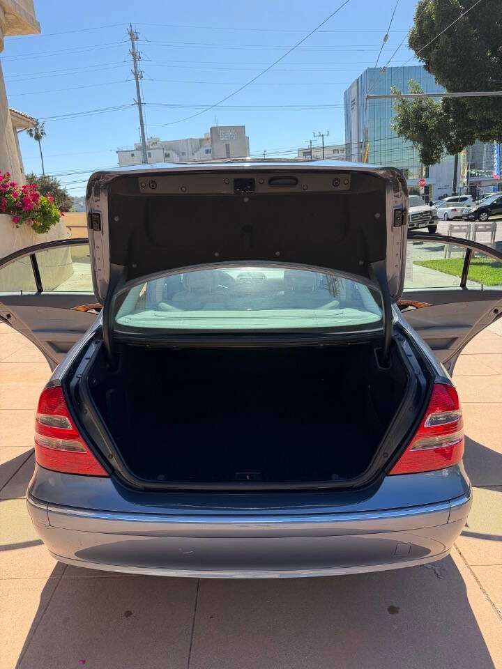 Used 2006 Mercedes-Benz E 350 Sedan image 19