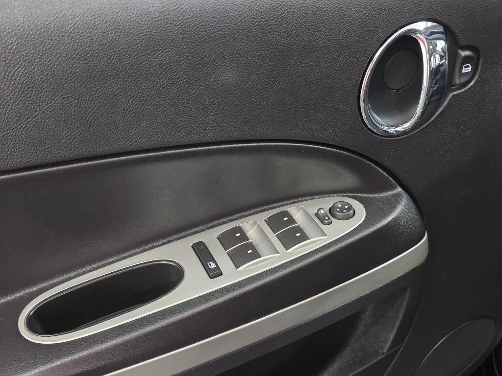 Used 2009 Chevrolet HHR SS w/ Performance Package FWD image 26