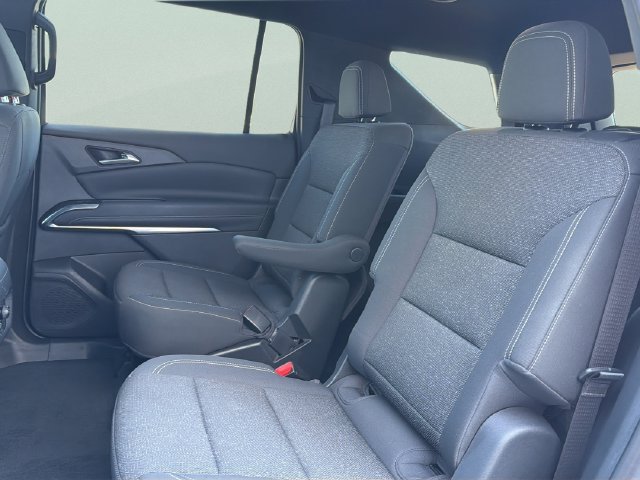 Certified 2024 Chevrolet Traverse LT FWD image 16
