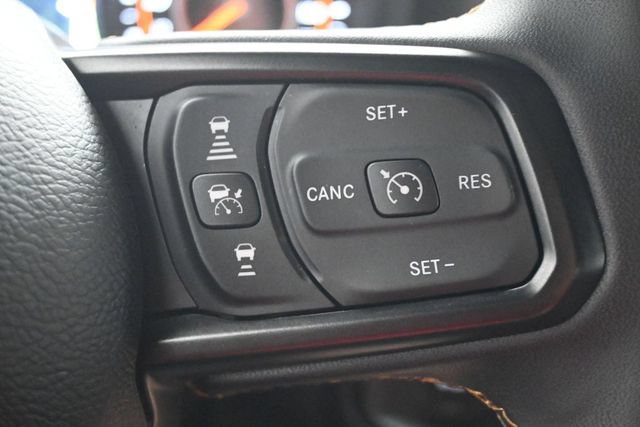 Used 2024 Jeep Gladiator Sport AWD/4WD image 10