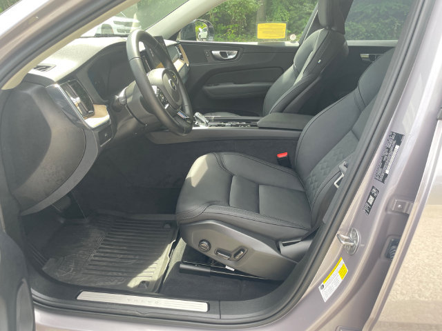 Used 2026 Volvo XC60 B5 Plus AWD/4WD image 41