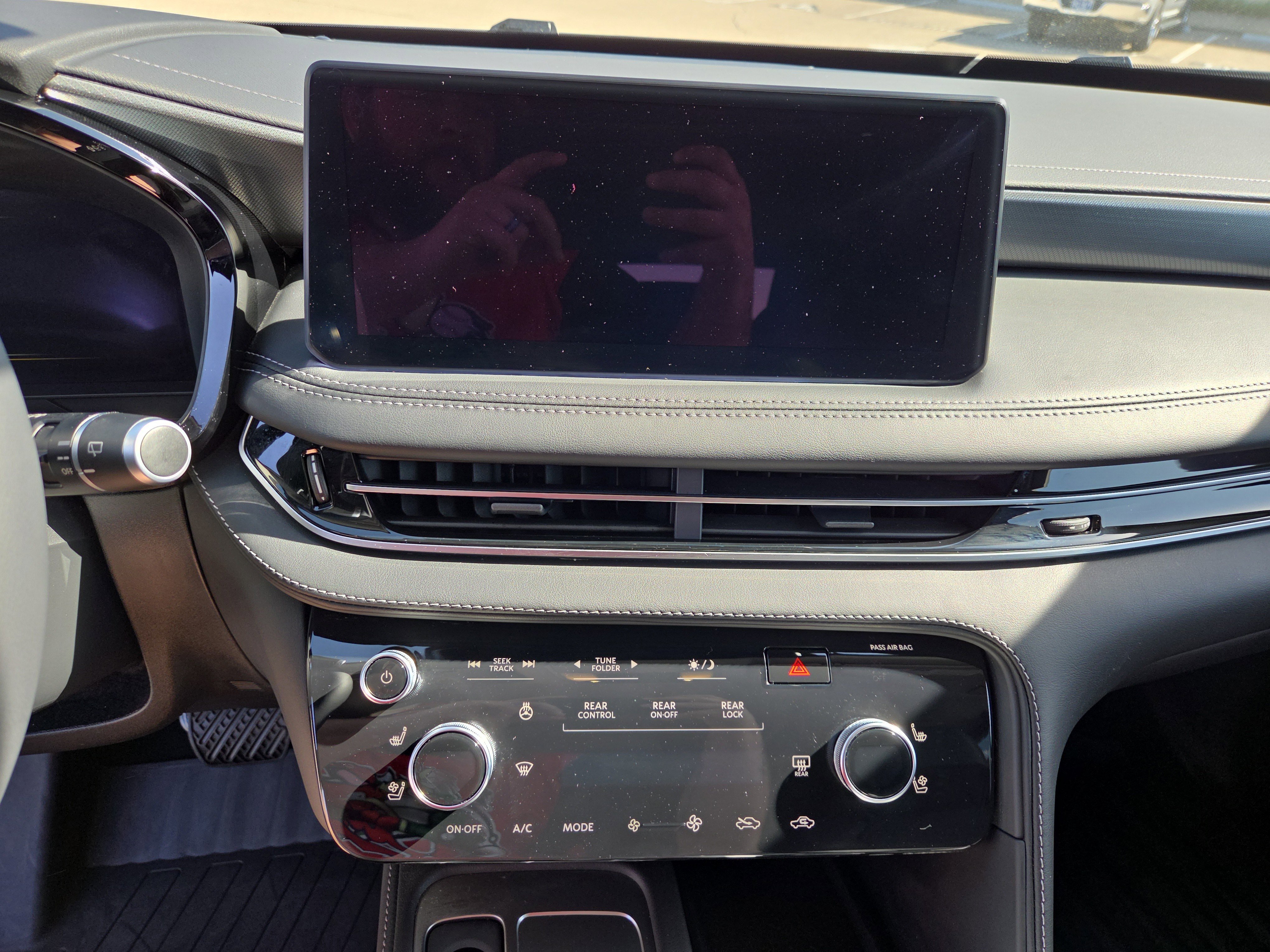 Used 2026 INFINITI QX60 Luxe w/ Cargo Package image 16