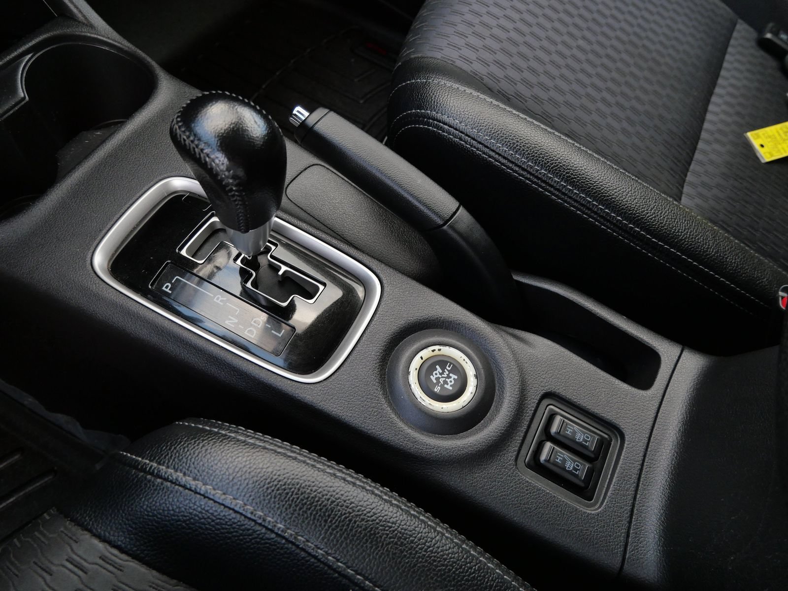 Used 2015 Mitsubishi Outlander SE AWD/4WD image 20
