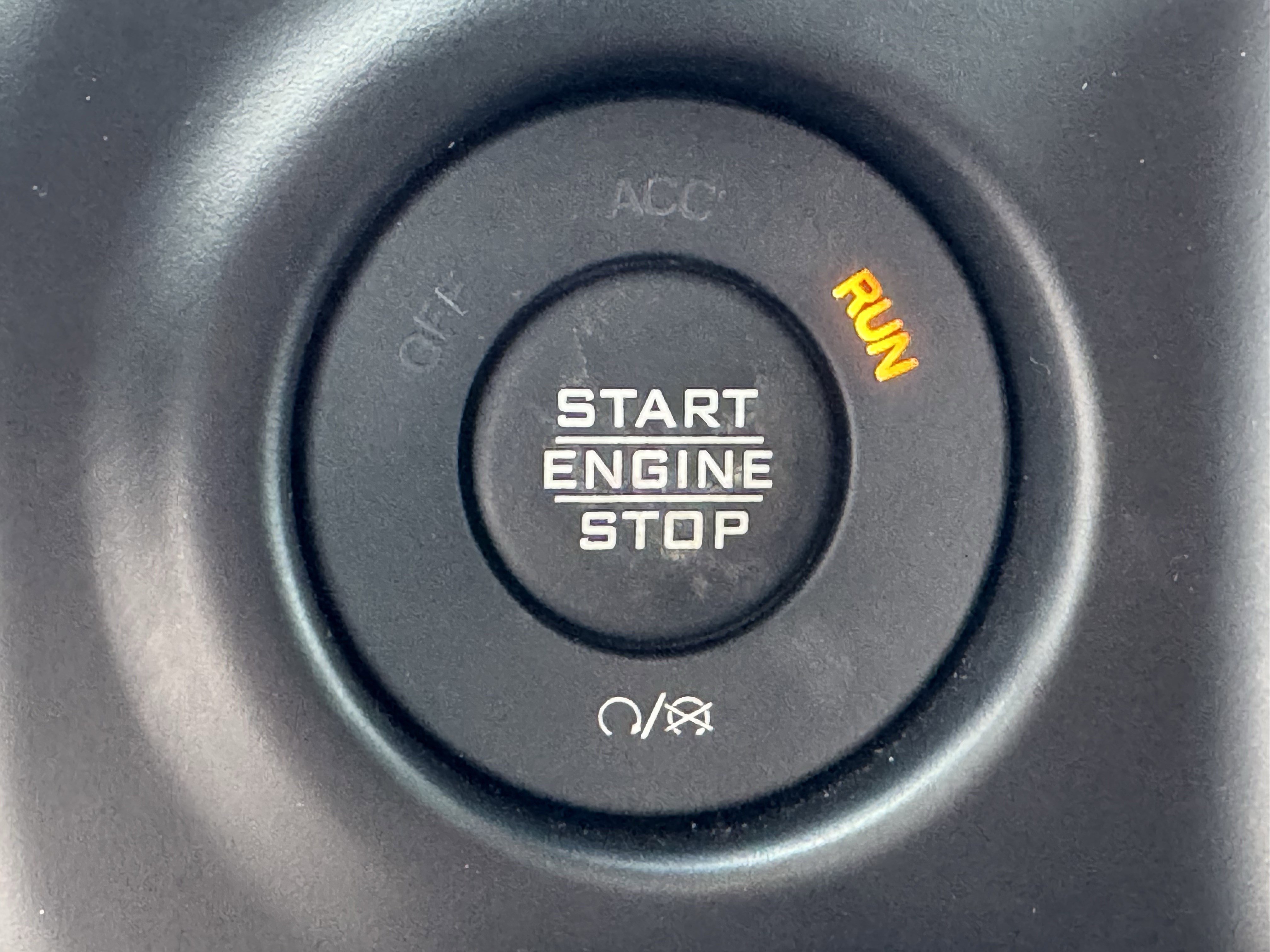 Used 2023 Jeep Wrangler Unlimited w/ Sun & Screen Package image 15