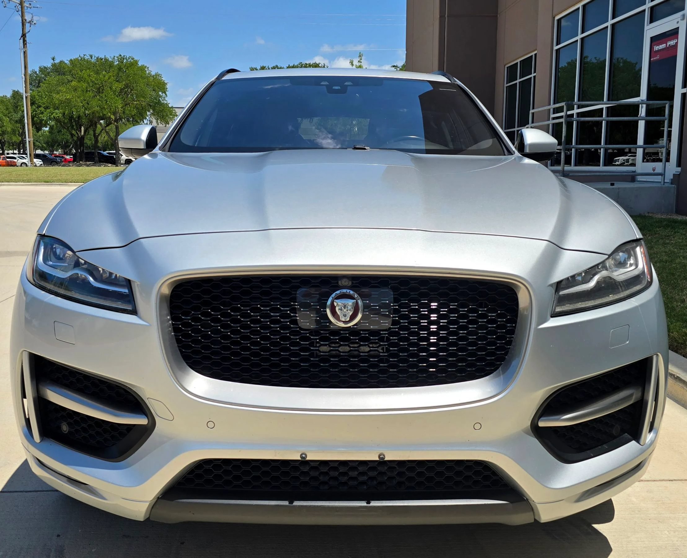 Used 2017 Jaguar F-PACE R-Sport AWD/4WD image 2