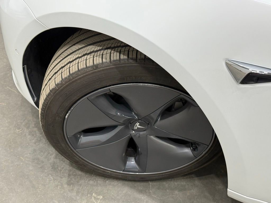 Used 2020 Tesla Model 3 Standard Range Plus image 40