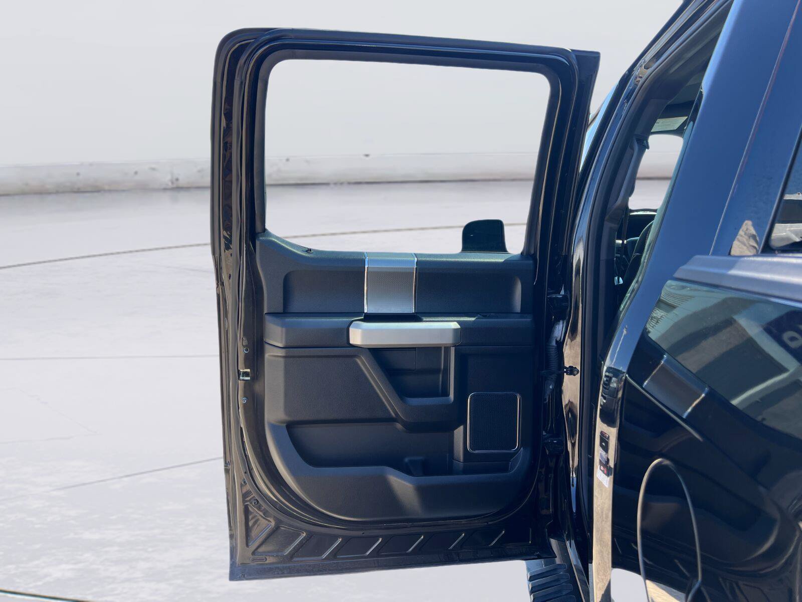 Used 2017 Ford F150 Lariat RWD image 21