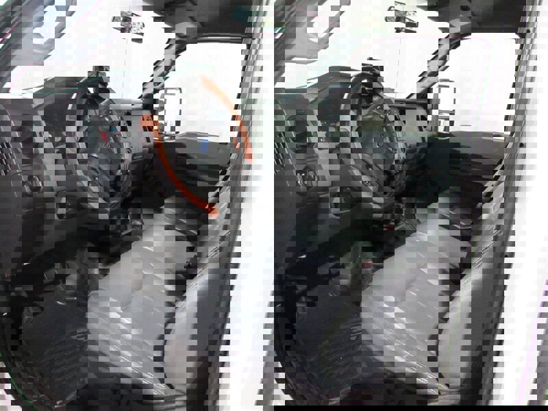 Used 2016 Ford F550 2WD Regular Cab Super Duty image 28