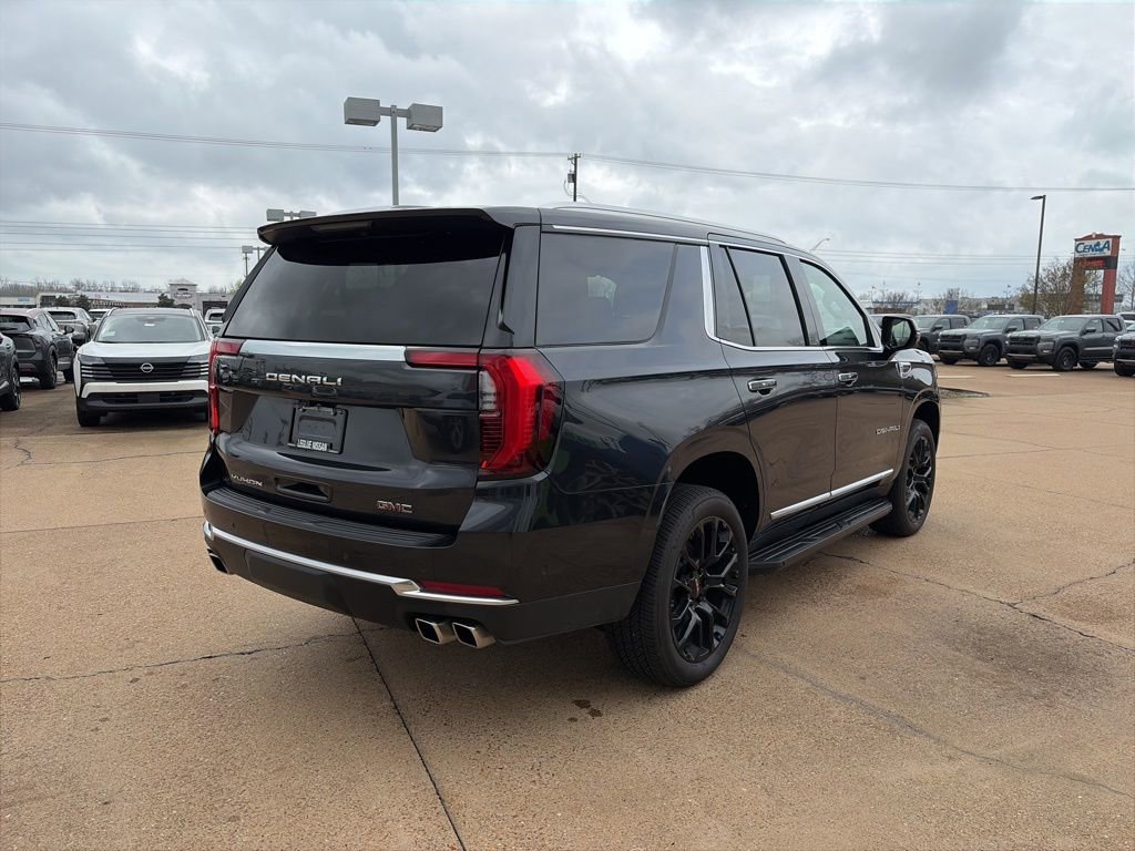 Used 2025 GMC Yukon Denali w/ LPO, Floor Liner Package image 4
