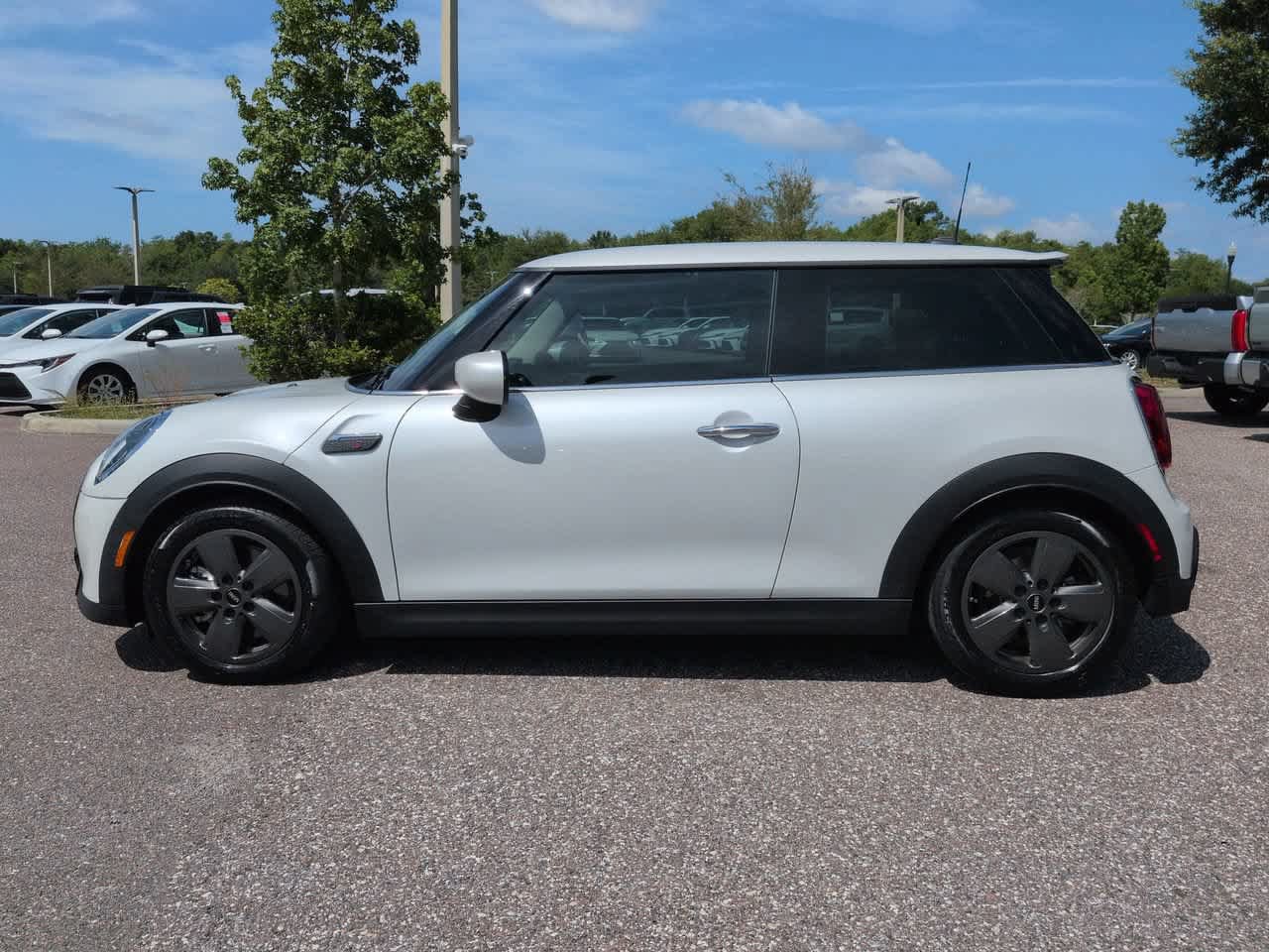 Used 2024 MINI Cooper S FWD image 3