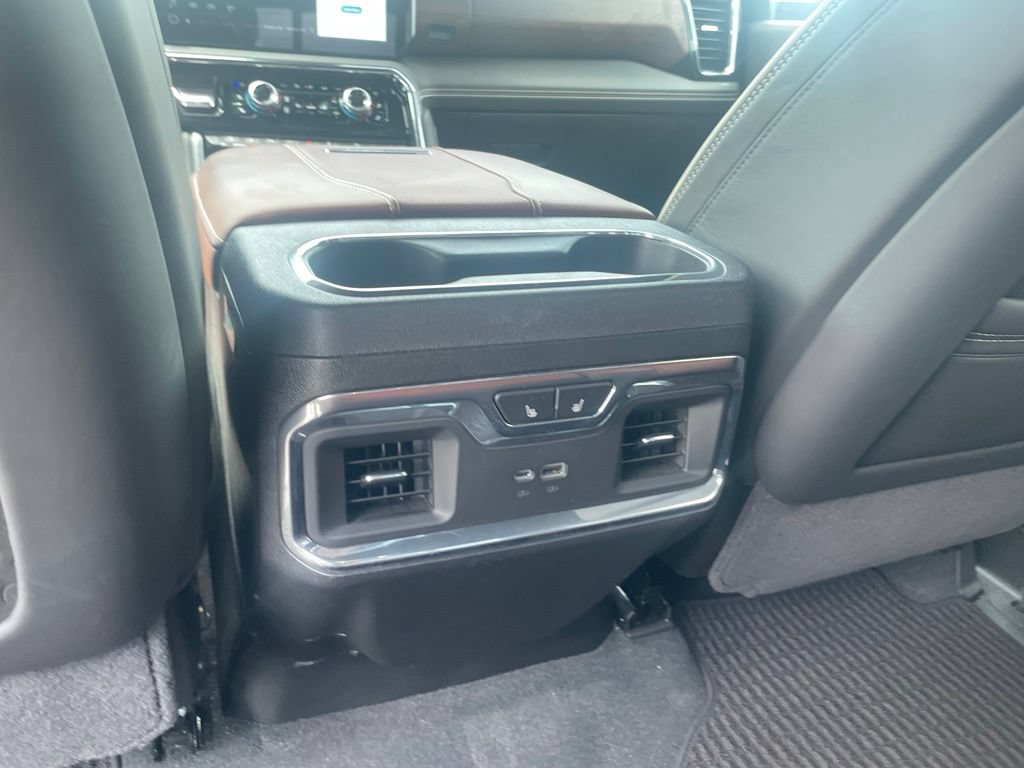 Used 2025 GMC Sierra 2500 Denali Ultimate AWD/4WD image 25