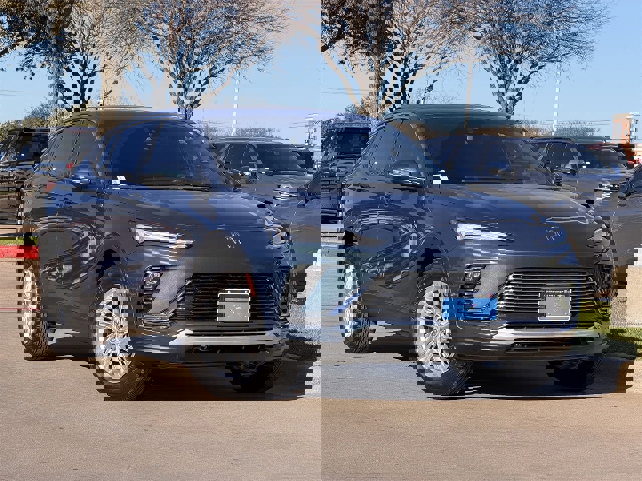 Used 2024 Buick Envista Preferred w/ Convenience I Package image 2