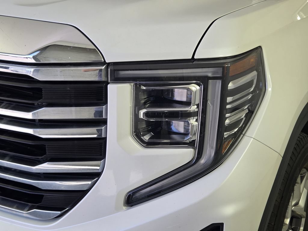 Used 2023 GMC Sierra 1500 SLT w/ SLT Premium Package AWD/4WD image 11