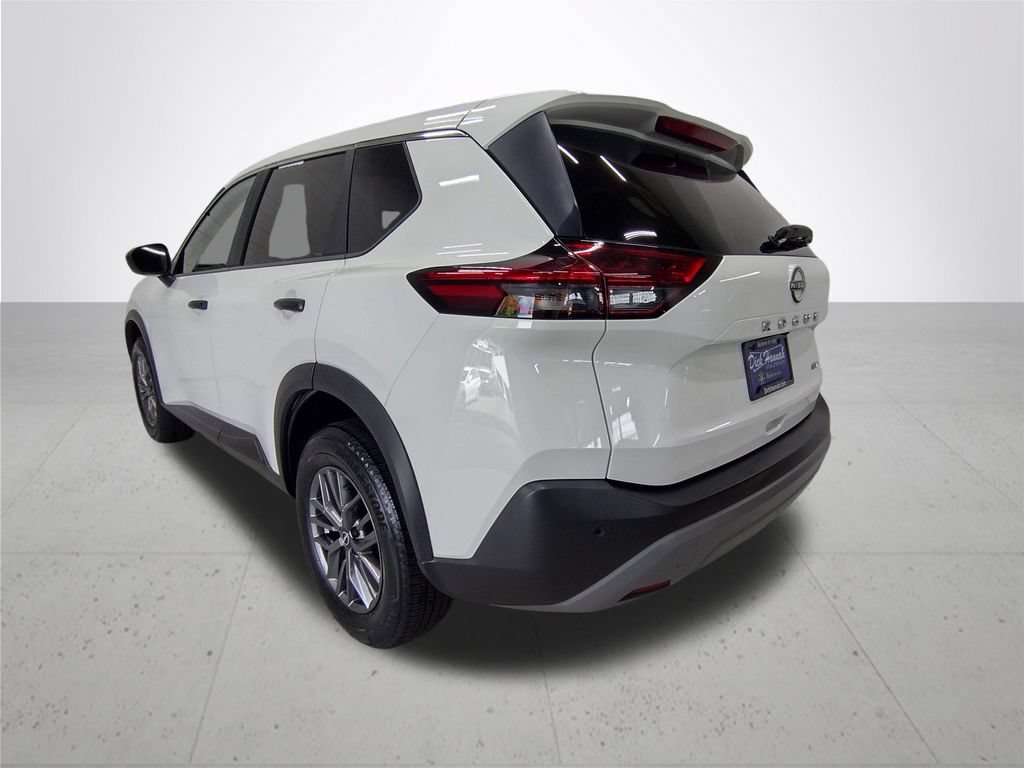 Used 2023 Nissan Rogue S AWD/4WD image 11