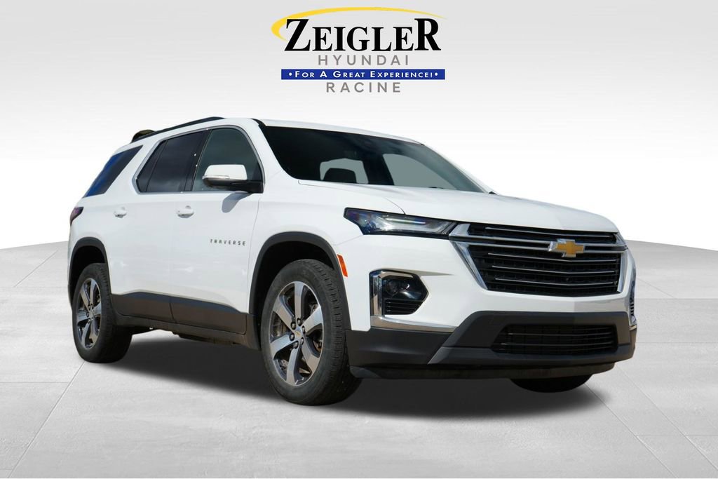Used 2023 Chevrolet Traverse LT w/ LT Premium Package