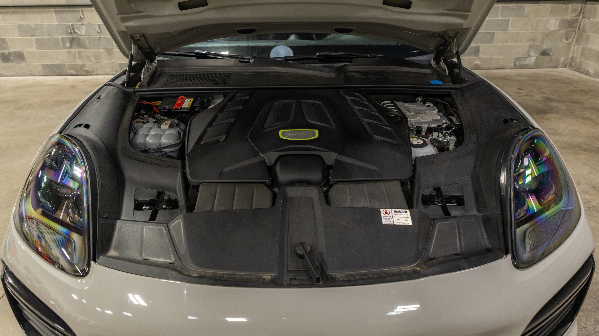 Used 2021 Porsche Cayenne Turbo S image 76