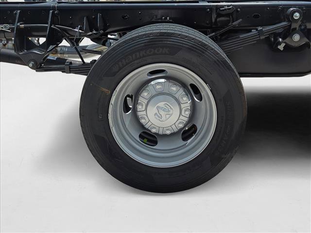 New 2024 RAM 5500 Tradesman image 10