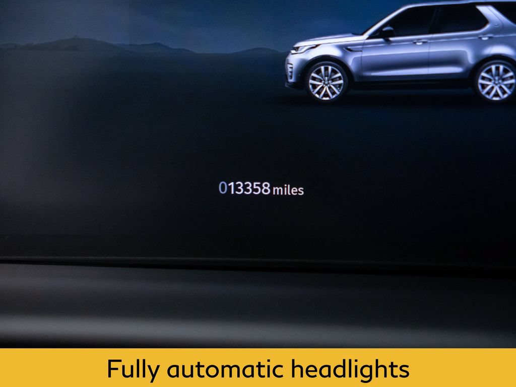 Used 2024 Land Rover Discovery S AWD/4WD image 22