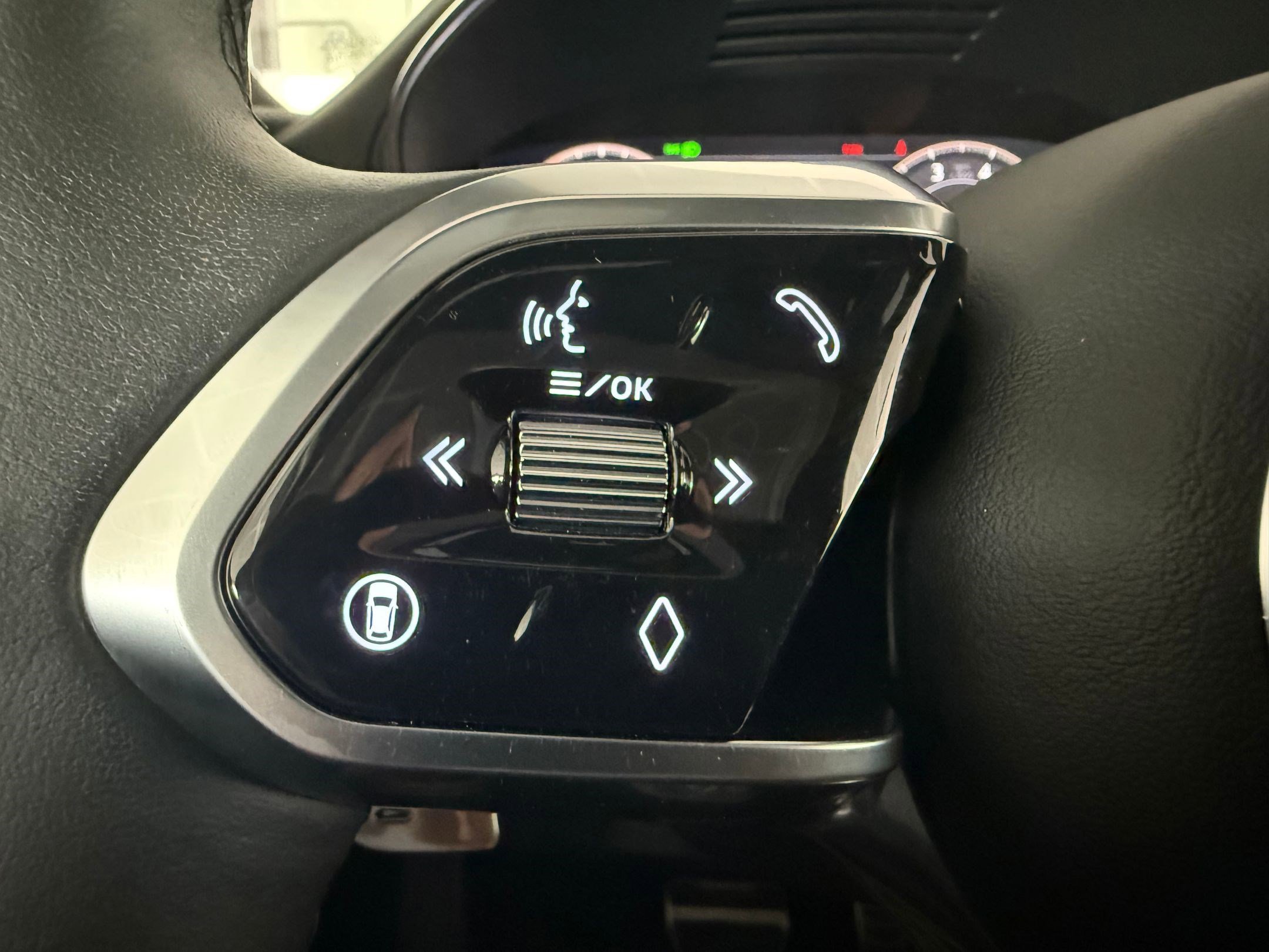Used 2024 Jaguar E-PACE R-Dynamic SE AWD/4WD image 18