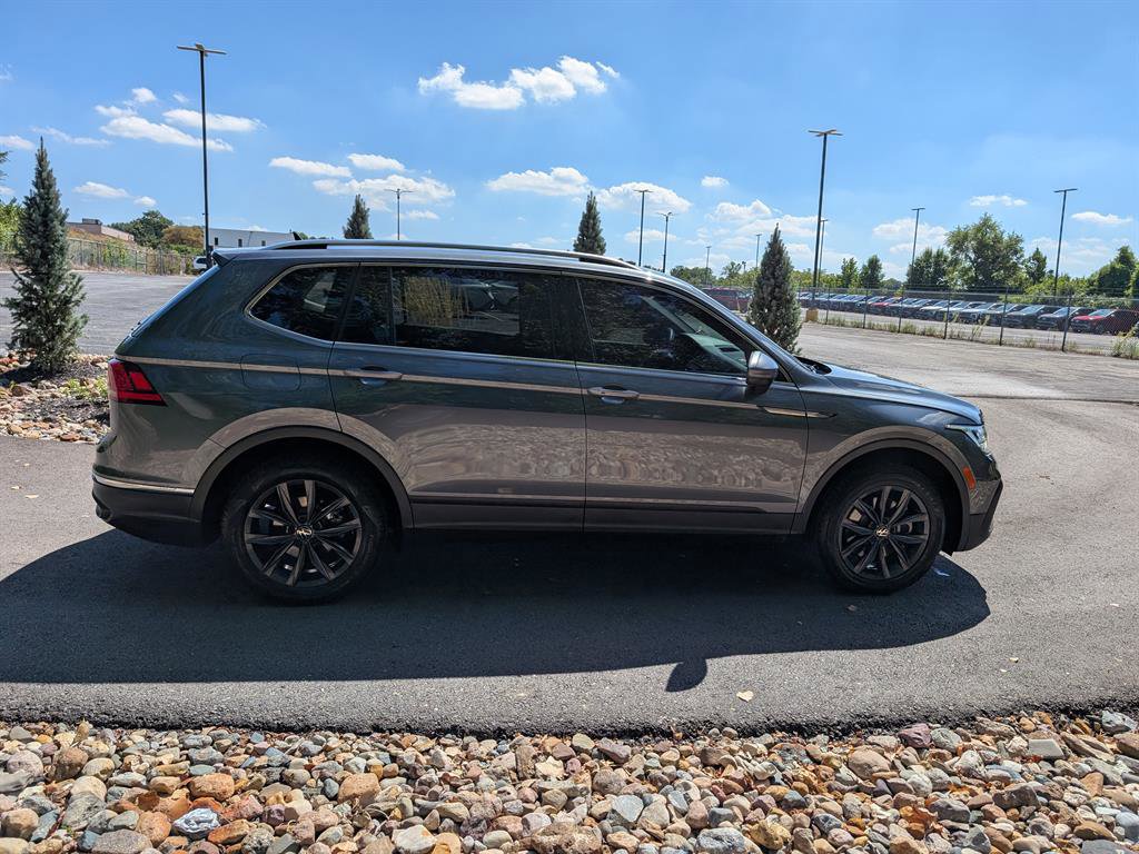 Used 2022 Volkswagen Tiguan SE image 6
