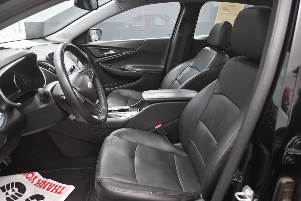 Used 2016 Chevrolet Malibu Premier FWD image 17