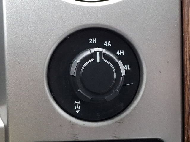 Used 2014 Ford F150 Lariat w/ Lariat Chrome Package image 23