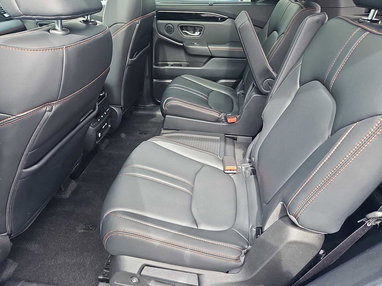 Used 2023 Honda Pilot TrailSport image 33