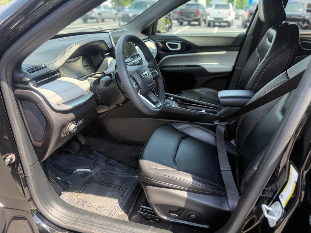 Used 2024 Jeep Compass Limited AWD/4WD image 12