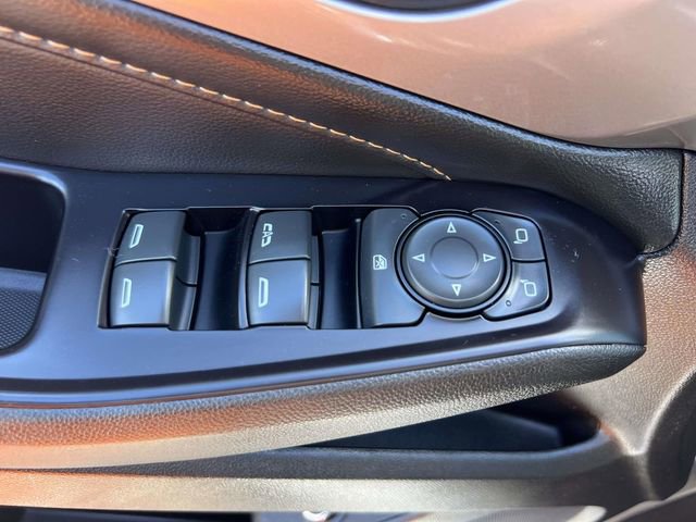 Used 2019 Chevrolet Traverse LT FWD image 19