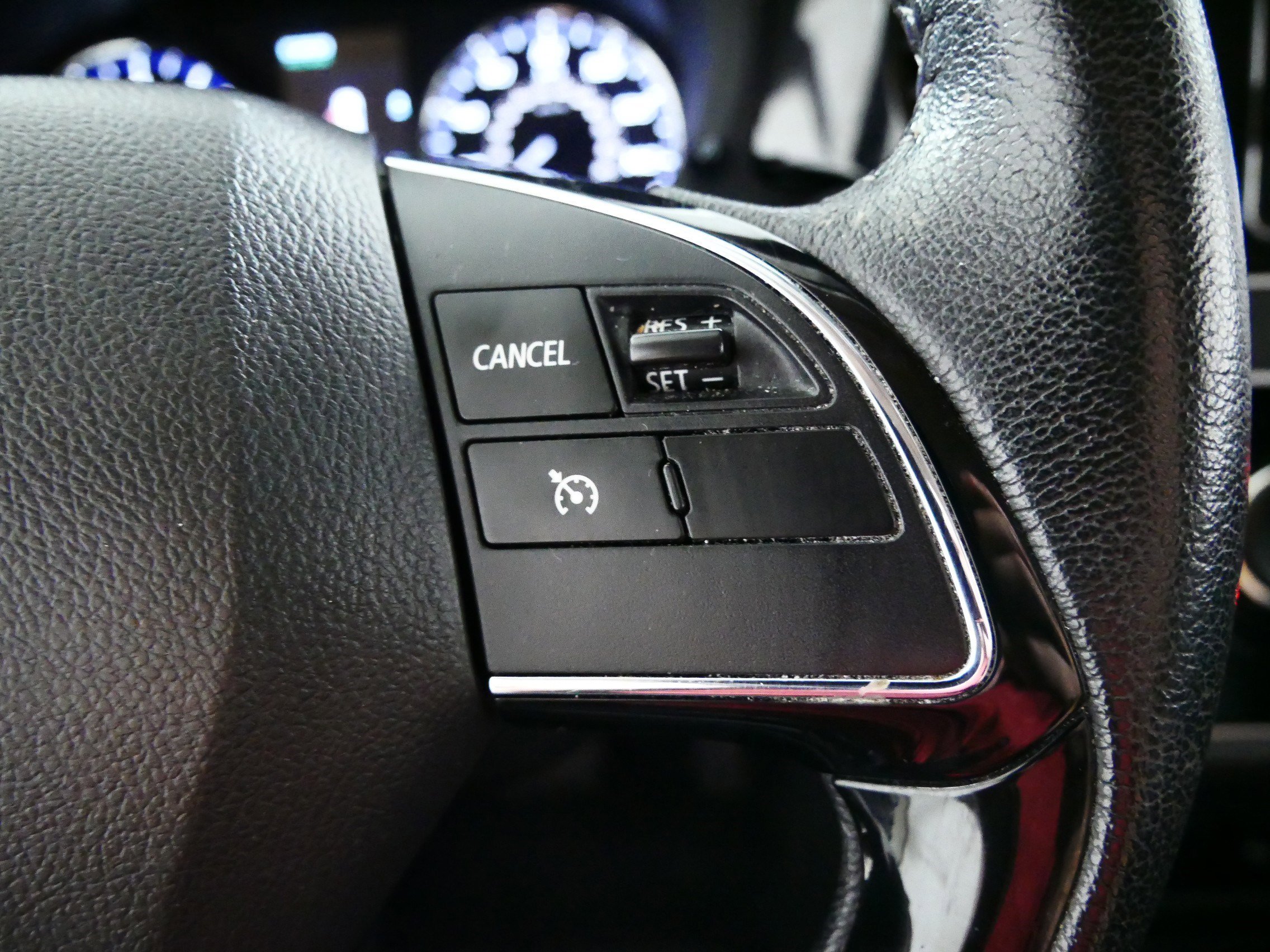 Used 2019 Mitsubishi Outlander SEL AWD/4WD image 28