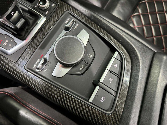 Used 2017 Audi R8 V10 w/ Carbon Exterior Package image 34