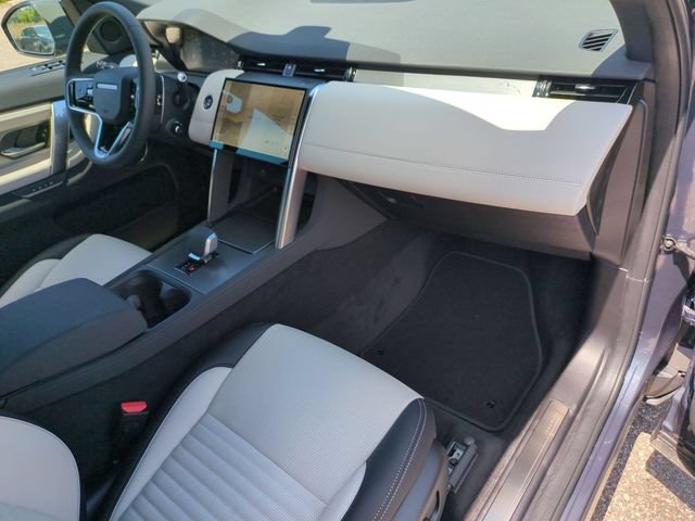 New 2026 Land Rover Discovery Sport Landmark AWD/4WD image 19