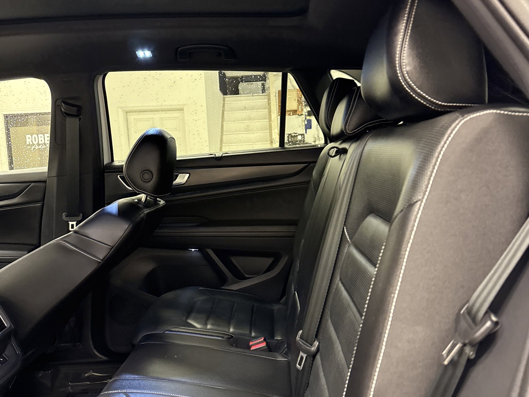 Used 2024 Volkswagen Atlas Cross Sport SEL image 11