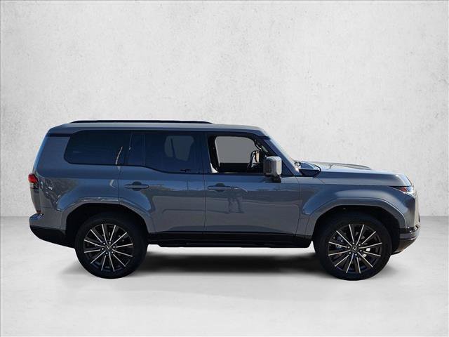 Used 2025 Lexus GX 550 w/ Accessory Package (Z1) AWD/4WD video 4