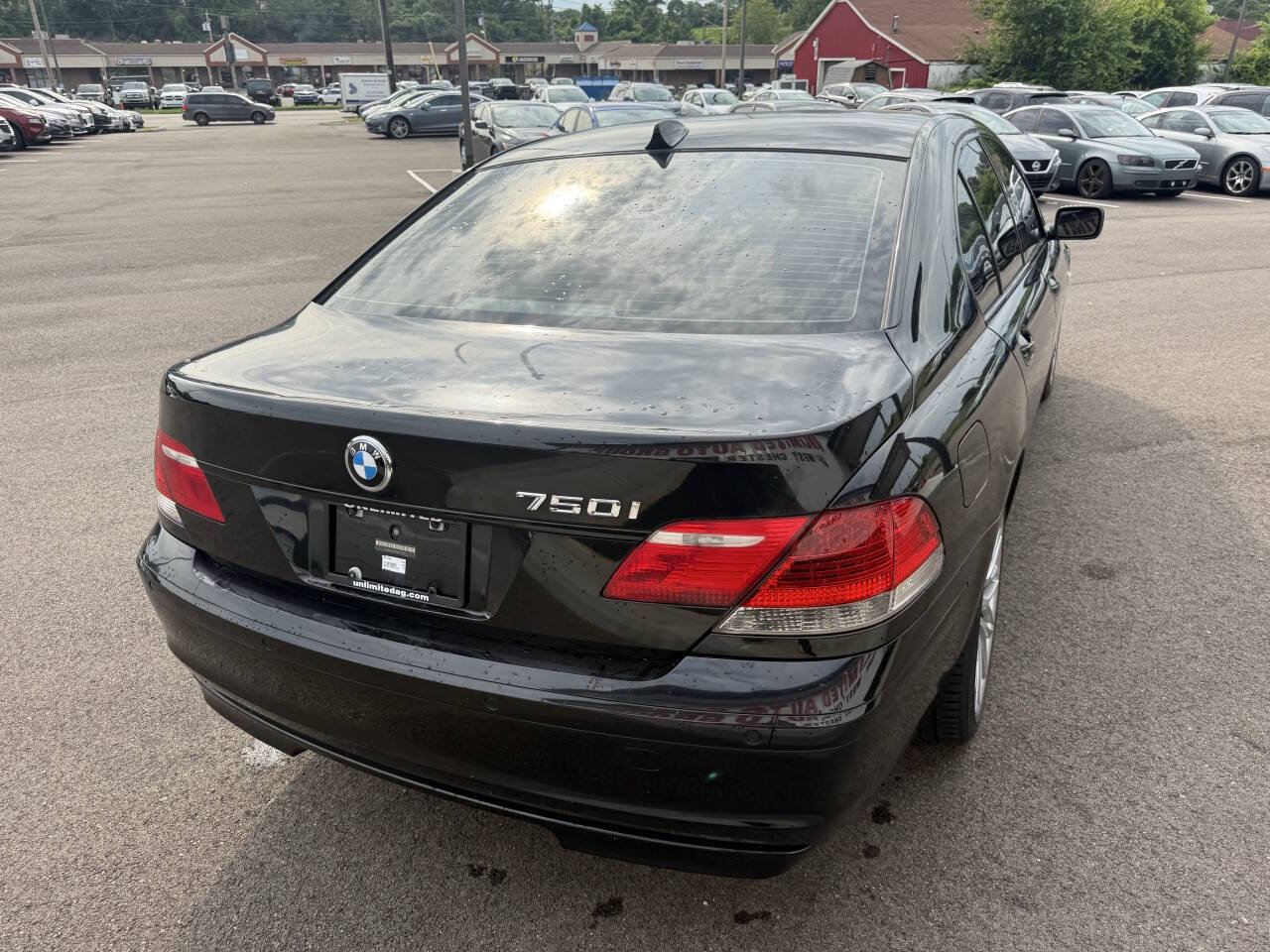 Used 2008 BMW 750i w/ Sport Pkg RWD image 8