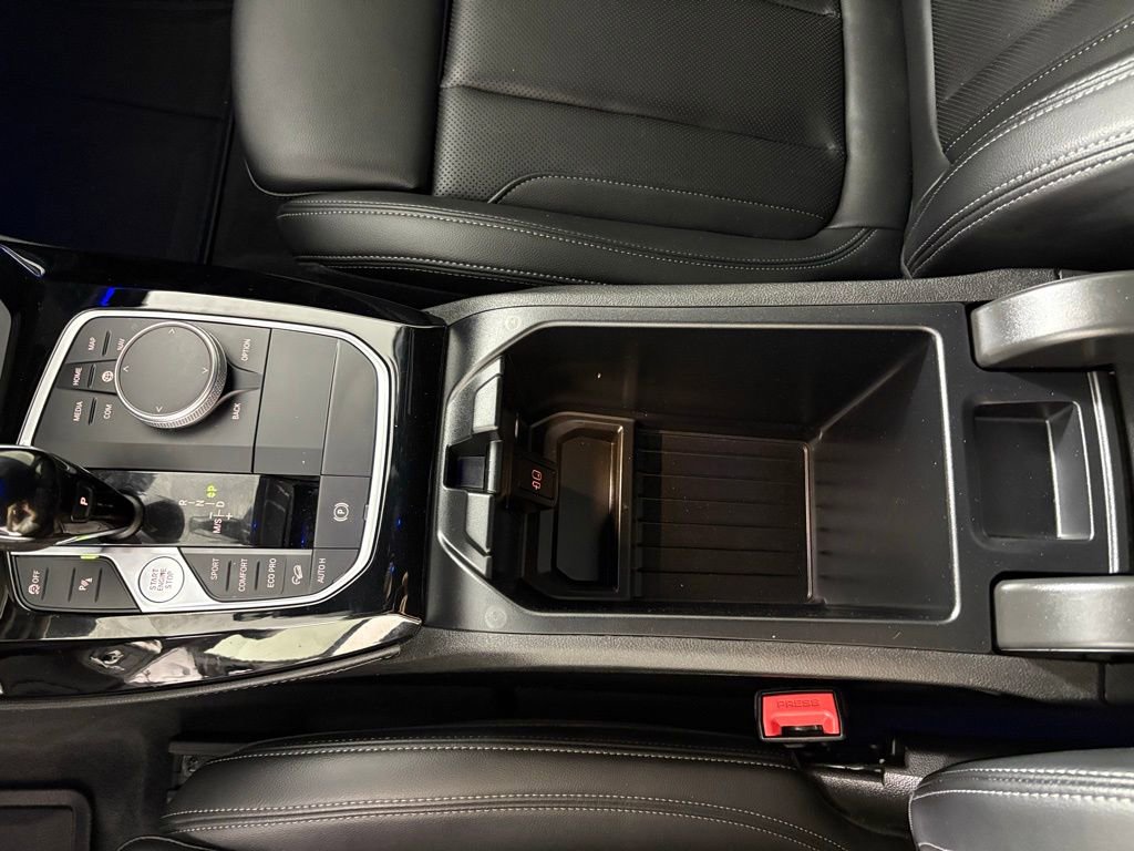 Used 2023 BMW X4 M40i w/ Premium Package image 29