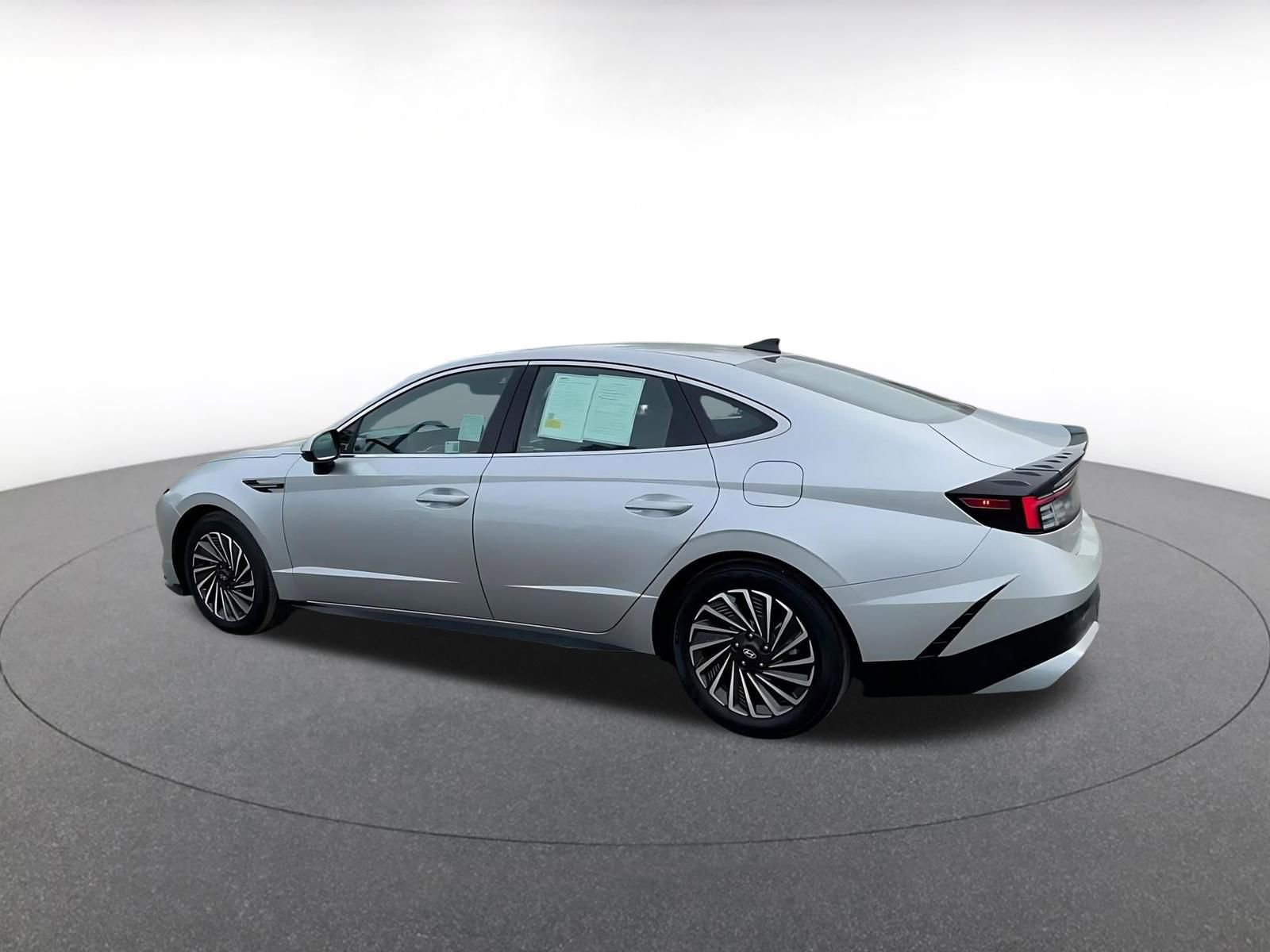 Used 2025 Hyundai Sonata SEL image 11