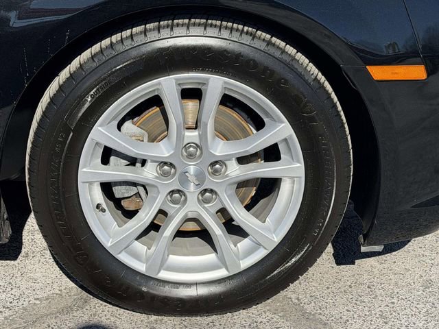 Used 2015 Chevrolet Camaro LT image 5