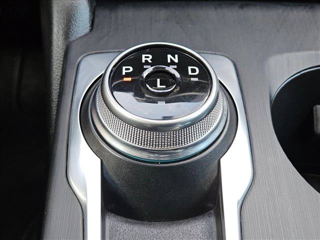 Used 2025 Ford Escape Active AWD/4WD image 12