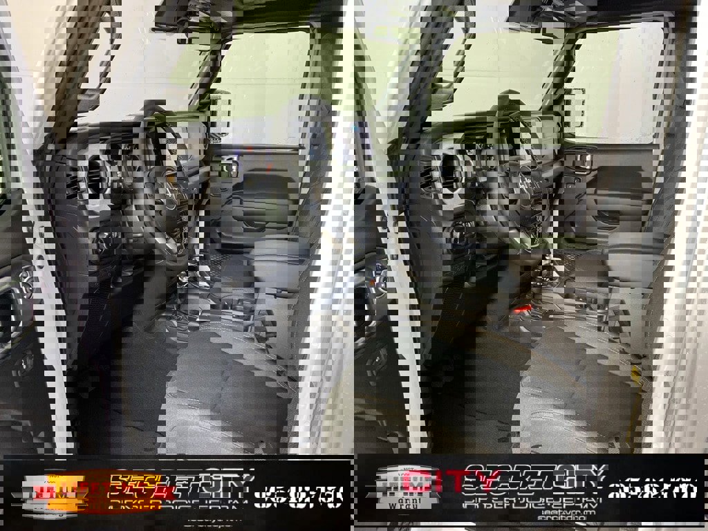 New 2025 Jeep Gladiator Sport image 11