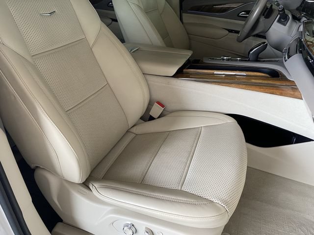 Used 2021 Cadillac Escalade Sport Platinum AWD/4WD image 9