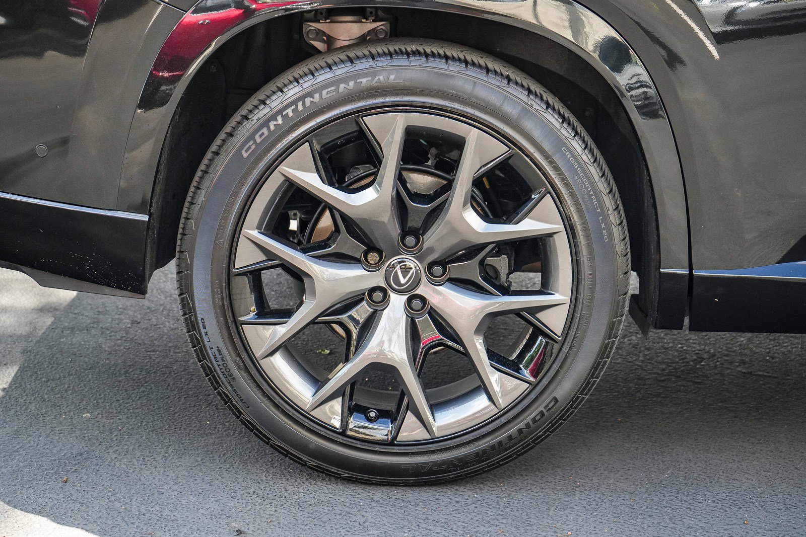 Used 2025 Lexus TX 500h AWD w/ Technology Package image 12